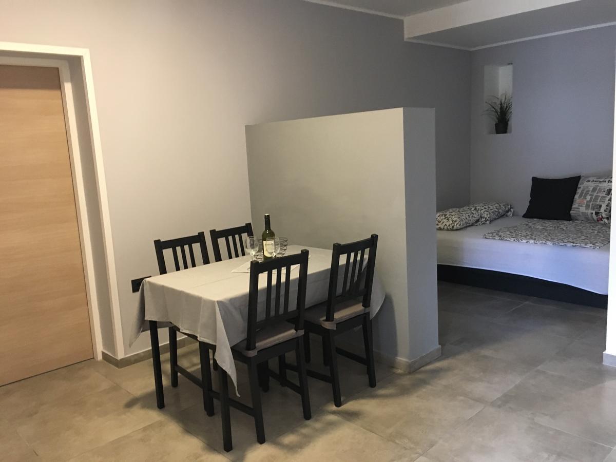 Apartments Ceh Ližnjan Eksteriør bilde
