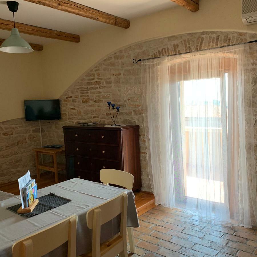 Apartments Ceh Ližnjan Eksteriør bilde